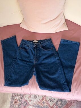 Abercrombie & Fitch Curve Love Ultra High Rise 90s Straight Jean